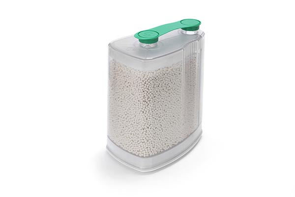 The SmartCan™ - 1.6L pre-filled disposable carbon dioxide absorber