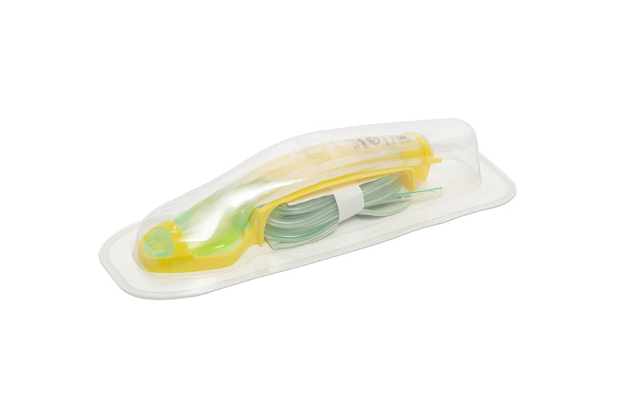 i-gel® Plus Resus Pack, small adult – includes a size 3 i-gel® Plus with yellow hook ring, sachet of lubricant, airway support strap and a 16FG suction tube