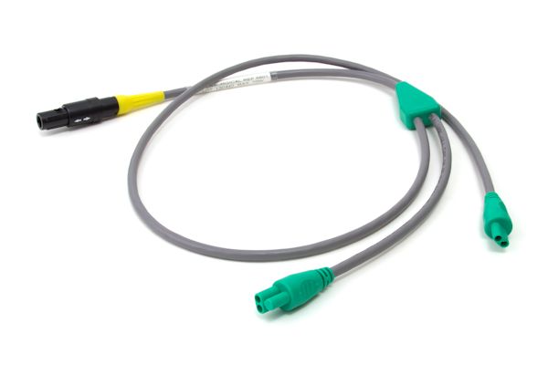 Electrical adaptor lead for dual heated wire breathing systems for the MR850™ humidifier